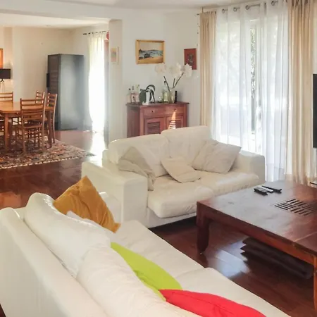 Cozy In With Swimming Pool Ferienhaus *